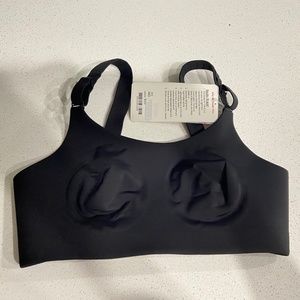 Lululemon Booby Bracer